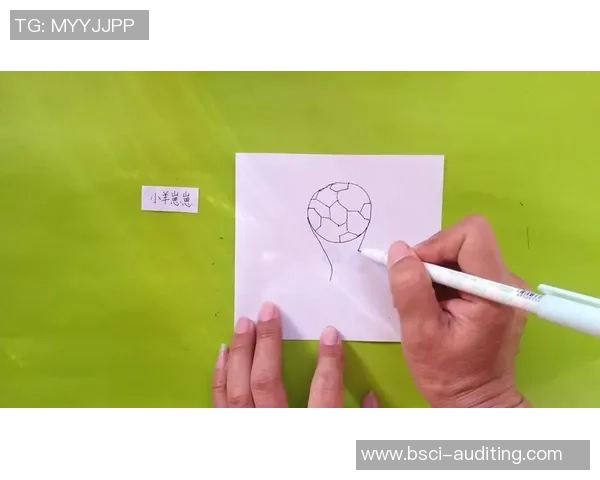 足球世界杯奖杯简笔画创作技巧与步骤分享让你轻松绘制精彩足球梦想